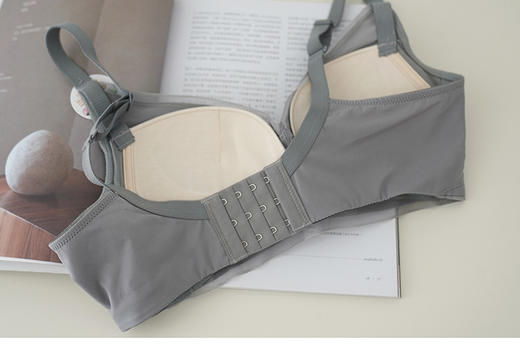 舒适氧气感 裸感桑蚕丝洋气无痕收副乳聚拢蕾丝文胸内衣 【包邮+涉及卫生bu退换】 商品图4