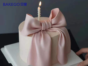 仙女风粉色蝴蝶结蛋糕