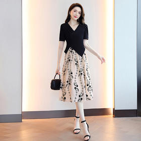 2022夏季新款米色时尚两件套小V领泡泡袖连衣裙女套装 HR-LJY-Z5113