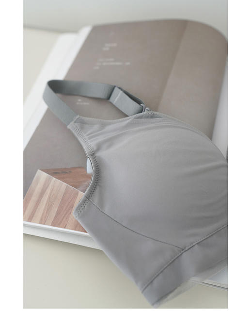 舒适氧气感 裸感桑蚕丝洋气无痕收副乳聚拢蕾丝文胸内衣 【包邮+涉及卫生bu退换】 商品图3