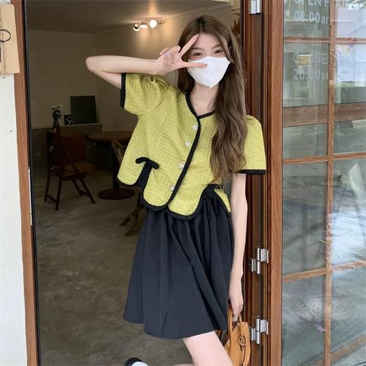 （清仓现货）【社群供X】可盐可甜炸街小香两件套装  涤纶80%棉20% 商品图0