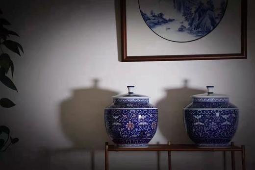 手绘青花 釉里红缠枝莲茶叶罐 商品图0