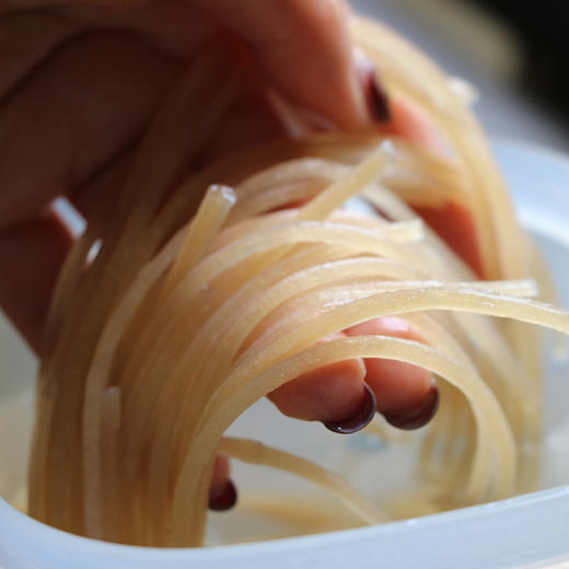 沂蒙山高山手工红薯粉条4斤送1斤 到手5斤  Q弹爽滑 从嘴巴到胃里都是满足 商品图4