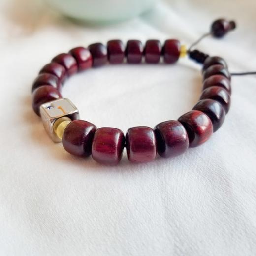 小叶紫檀蓝宝石能量块手链 商品图3