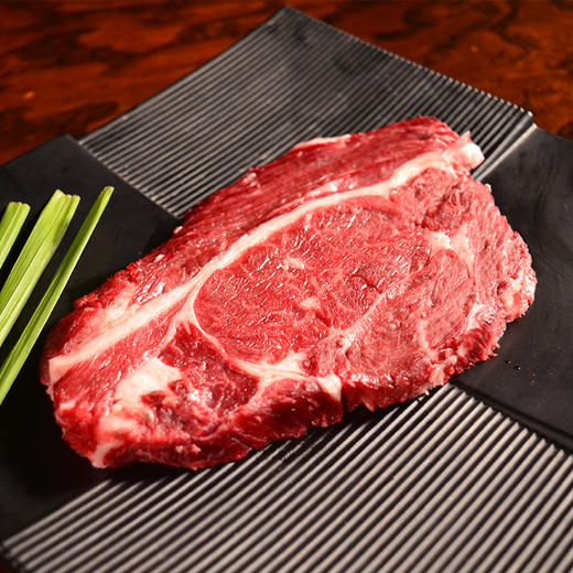【小区直配】国产新疆天莱香牛安格斯有机鲜上脑牛排A 商品图1