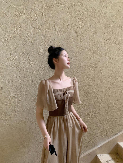 （清仓现货）【社群供K】法式设计感小众收腰显瘦连衣裙 商品图4