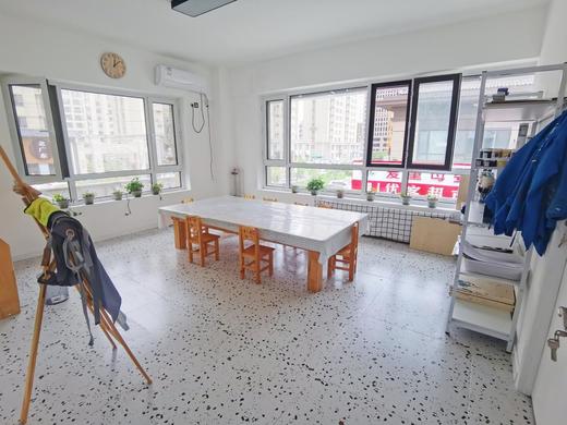 【南关•莫梵美学】29.9元抢购3次绘画课➕1节书法课，在这里，孩子就像一条快乐的鱼，遨游在艺术的海洋里。在这里，孩子丰富而自由的现象，艺术才情，将得到充分的展示。 商品图2