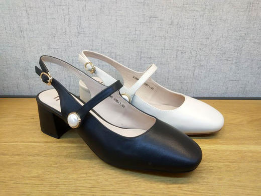 豪行2021年夏季21298095仙女风时尚包头气质女鞋百搭粗跟时装凉鞋 专柜正品 商品图3