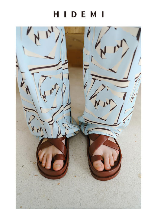 HIDEMI 度假系列厚底交叉极简设计感凉鞋 商品图4