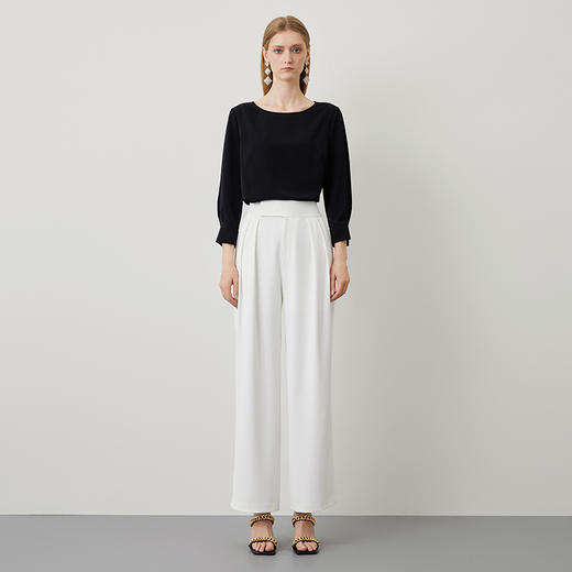 EITIE爱特爱秋季新款气质百搭垂坠简约圆领通勤显瘦黑色上衣C2213010 商品图1