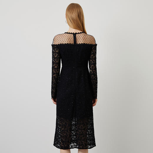 EITIE爱特爱秋季新款网纱一字领性感修身显瘦小黑裙优雅蕾丝连衣裙C2207024 商品图4