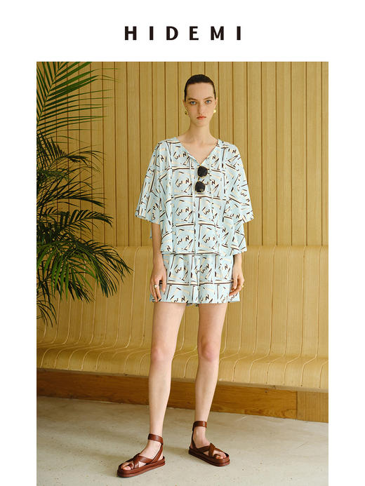 HIDEMI 度假系列手绘印花马卡龙蓝蝴蝶袖三件套 上衣/长裤/短裤 商品图5