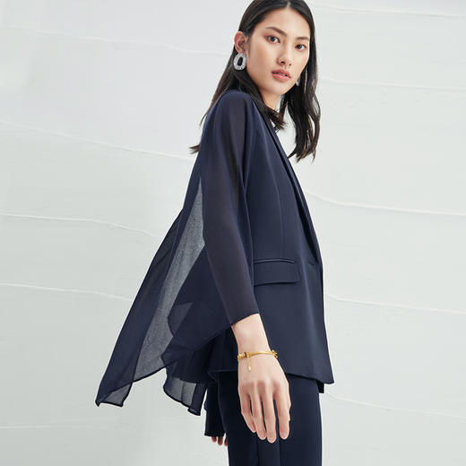 EITIE爱特爱V领纯色高贵修身优雅雪纺袖外套6603303 商品图2