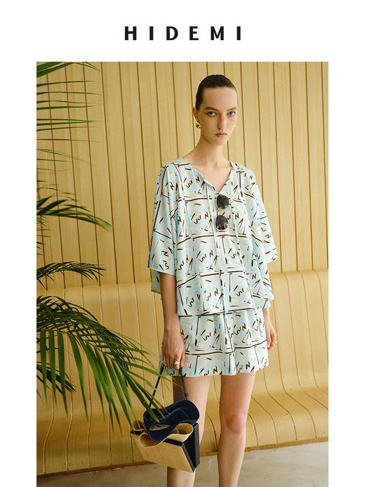 HIDEMI 度假系列手绘印花马卡龙蓝蝴蝶袖三件套 上衣/长裤/短裤 商品图6