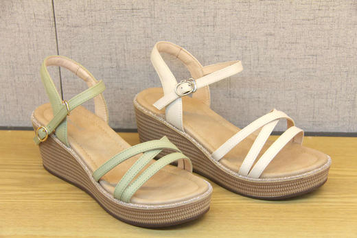 豪行夏新款21298398增高中跟凉鞋女坡跟高跟厚底一字扣露趾轻女鞋 专柜正品 更高6.5CM 商品图4