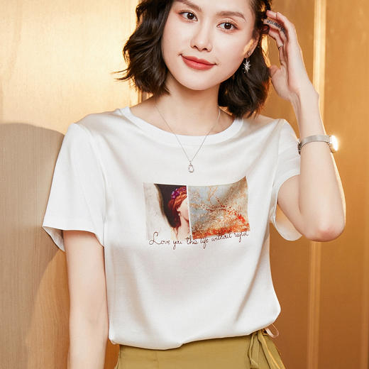 【缎面印花T恤】缎面+丝光棉拼接 柔软亲肤 透气清爽 时髦减龄 宽松不挑身材 商品图8