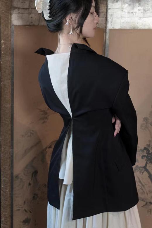 Ashlyn  黑白ODETTE拼色解构廓形夹克 商品图2