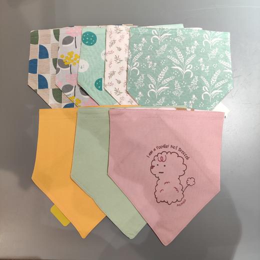 moimoln小云朵新款纯棉三角巾婴幼儿围嘴口水巾宝宝男女卡通碎花LOX2WA2J32 商品图1