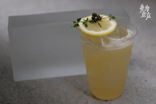 在厨房 商品图0