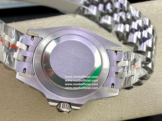 『v厂victory手表』雪碧Clean C厂2022年新品劳力士126720 gmt 左撇子款 特点：clean独家黑/绿 一体烧制圈口，颜色非常接近。18k铂金刻度填充陶瓷圈口➕正品原版开模❕❕❕ 商品图6