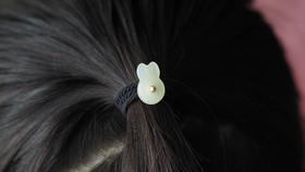 【社群专享】和田玉兔子 弹力头绳