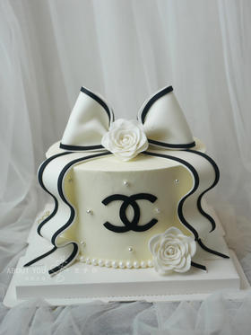 香奈儿一鲜奶动物奶油蛋糕
