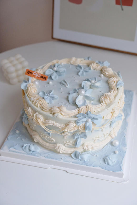 紫色浮雕裱花蛋糕 商品图0