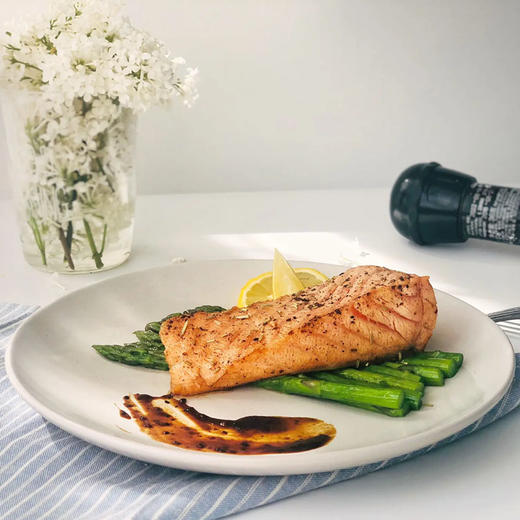 禧美海产-三文鱼带皮去刺切块 300g/袋 商品图4