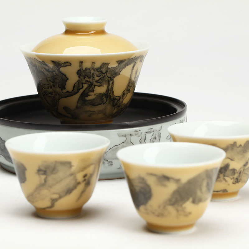 何珂玟-【仿宋体】宋黄地墨彩一方席茶具套组