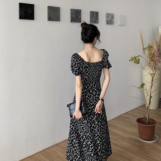 （清仓现货）【社群供K】雪纺设计感方领碎花开叉茶歇裙8 商品图4