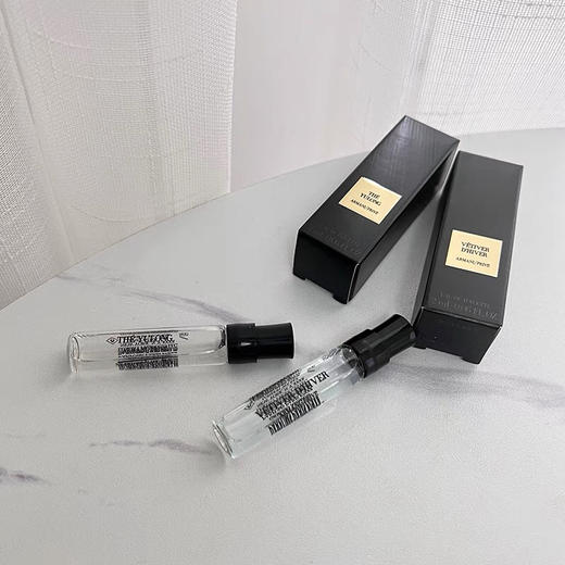 阿玛尼贵族清新玉龙茶香 2ml小样试管私藏香水 商品图0