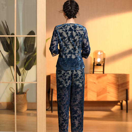 国风复古，圆领宽松上衣+九分裤精品烧花丝绒套装AYK-220512 商品图2