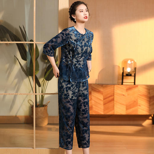 国风复古，圆领宽松上衣+九分裤精品烧花丝绒套装AYK-220512 商品图1