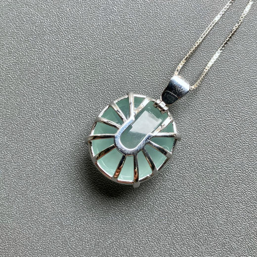 高冰种淡蓝水翡翠鸽子蛋吊坠戒指两用 商品图4