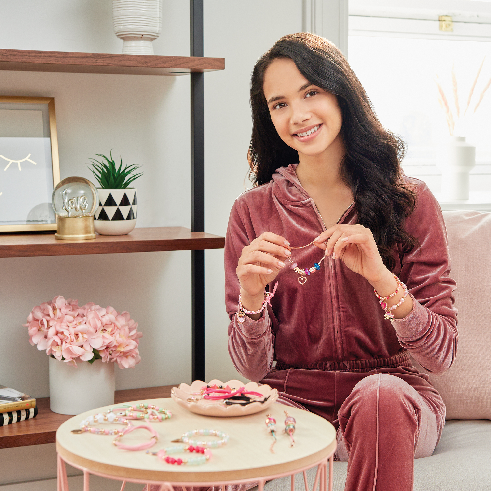 Juicy Coture联名盲盒惊喜来袭！轻奢儿童DIY首饰盲盒。