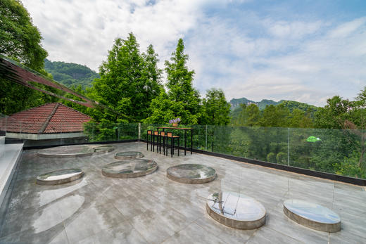 【青城山·122号院】6房/7房/13房泳池/温泉私汤别墅，观景露台，青城后山景区，ktv。QJWL 商品图2