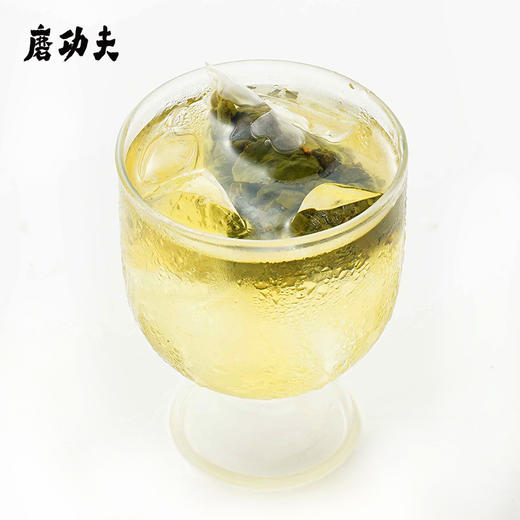 【买2袋送1袋蜜桃乌龙茶】仿佛喝到了新鲜蜜桃 |  磨功夫蜜桃乌龙茶30g（10包）便携茶包冷泡热泡三角包茶 商品图1