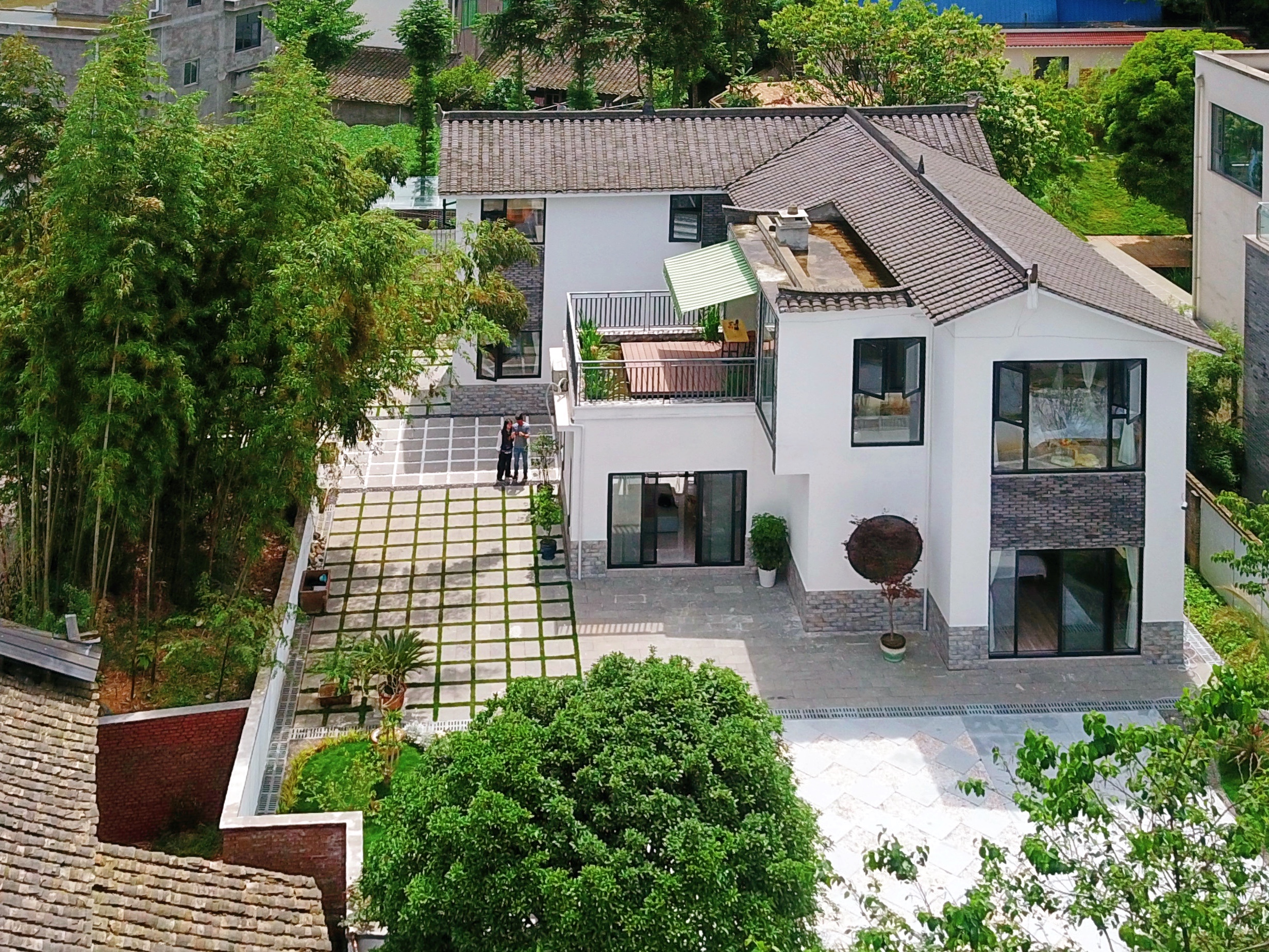 【雅安-116号院】3房/5房泳池院子，万亩茶园，采茶，KTV、儿童游玩设施沙坑和涂鸦墙、台球、骑行。LBY