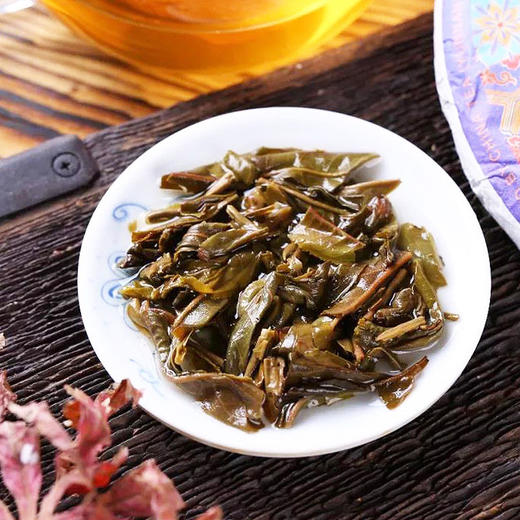 中茶2018年云南勐海易武贡茶青饼普洱茶生茶357g 商品图2