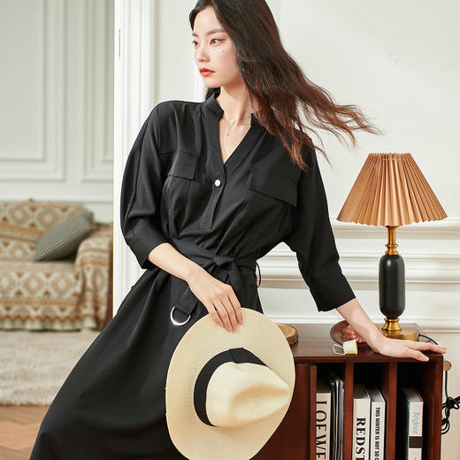 剩S/M 芳外【丝光缎面小黑裙】2024春夏新款薄款衬衫连衣裙 商品图1