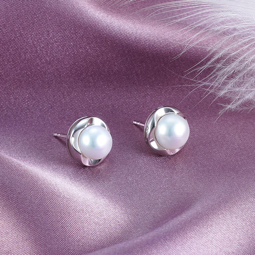 undefined子佩集S925银珍珠耳钉【EM2527-XF】2206 商品图0