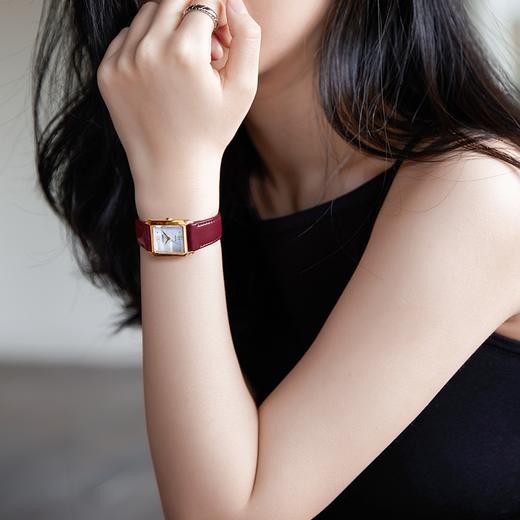 西铁城日本官方正品2022年夏季新品小方块光动能女士手表EW5593-64D 商品图1