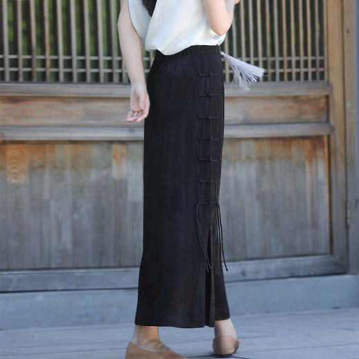 2022夏季中式盘扣开叉长款修身半身裙J220468 商品图3