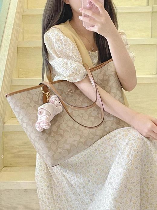 COACH/蔻驰City Tote托特经典老花购物袋 大容量单肩手提托特包焦糖色/奶茶色 商品图3