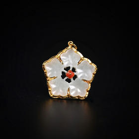 明代和田白玉梅花“五福”项坠