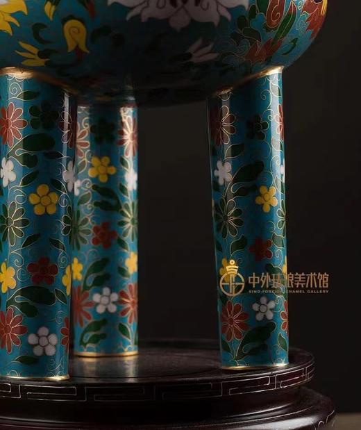 故宫六珍之《掐丝珐琅缠枝纹鼎式炉》 商品图3