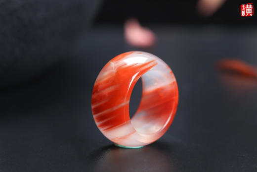 冰飘南红扳指 商品图2