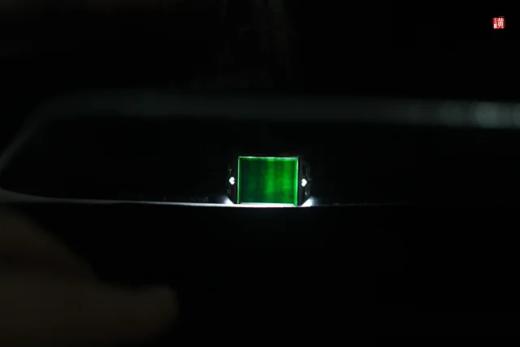 18K金镶钻墨翠戒指 商品图4