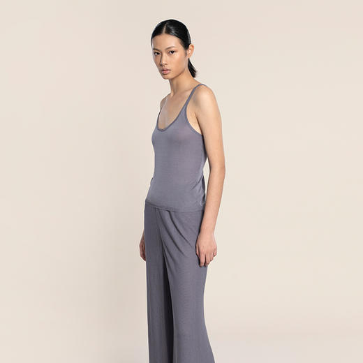 女士2022年夏款16针单边针法绢丝七分裤 商品图2