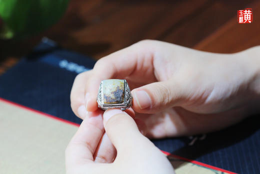 和田玉籽料925银镶戒指 商品图4